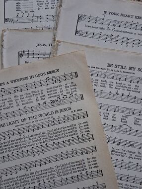 🧹50 PgsVintage Sheet Music For Crafting